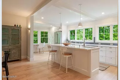 10 Berkshire Heights, Great Barrington, MA 01230 - Photo 11
