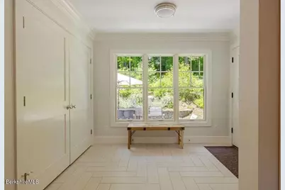 10 Berkshire Heights, Great Barrington, MA 01230 - Photo 9