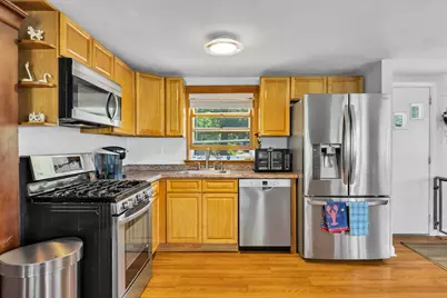 199 Edgewater Dr W, Falmouth, MA 02536 - Photo 13