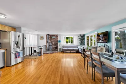 199 Edgewater Dr W, Falmouth, MA 02536 - Photo 9