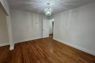 28 Sparrow St, Boston, MA 02132 - Photo 5