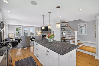 7 Conant Street #Unit 4, Provincetown, MA 02657 - Photo 3