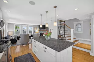 7 Conant St, Provincetown, MA 02657 - Photo 3