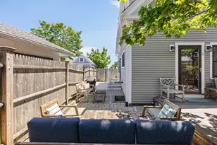 7 Conant St, Provincetown, MA 02657 - Photo 33
