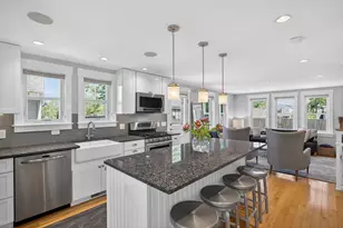 7 Conant St, Provincetown, MA 02657 - Photo 3