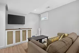 7 Conant St, Provincetown, MA 02657 - Photo 23
