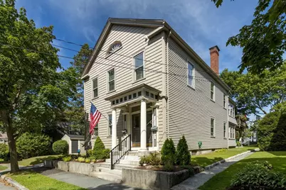 51 William St #2, Fairhaven, MA 02719 - Photo 1