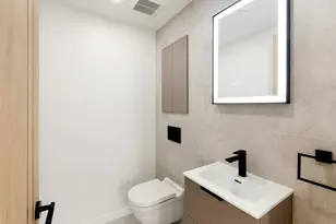 386-388 Washington St, Quincy, MA 02169 - Photo 17