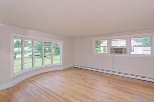 318 S Main St, Hopedale, MA 01747 - Photo 11