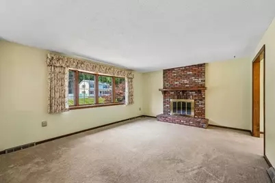 60 Forest Hill Rd, Agawam, MA 01030 - Photo 3