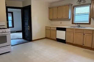 62 Eastern Ave, Woburn, MA 01801 - Photo 3