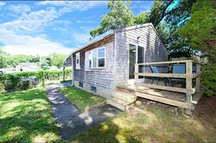 27 Lake Dr, Plymouth, MA 02360 - Photo 5