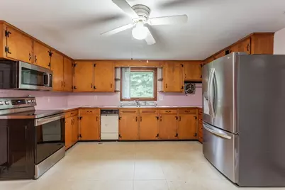 7 Fairacres Ave, Raynham, MA 02767 - Photo 13