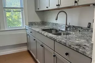 187 White St, Lowell, MA 01854 - Photo 11