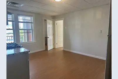 187 White St #3, Lowell, MA 01854 - Photo 9