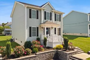 738 Hicks St, Fall River, MA 02724 - Photo 3