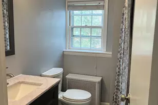 25 Franklin St, Peabody, MA 01960 - Photo 9