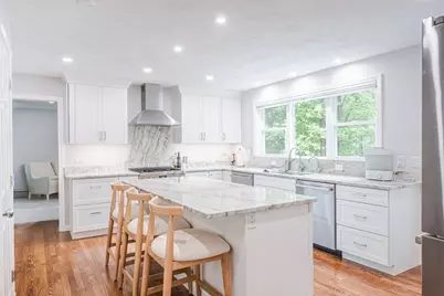 112 Burlington Street, Woburn, MA 01801 - Photo 5