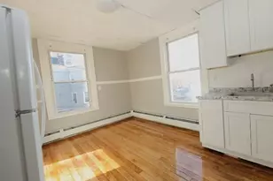 87 Summer St, Haverhill, MA 01830 - Photo 3