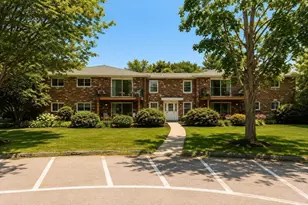 100 Fountain Ln, Weymouth, MA 02190 - Photo 9
