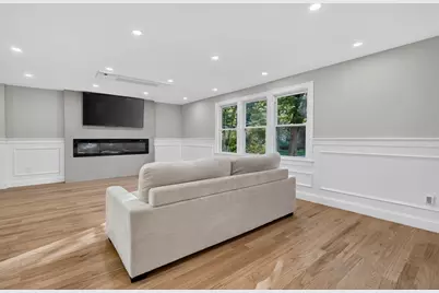 14 Travis Dr, Framingham, MA 01702 - Photo 5