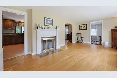 4 Loring St, Auburn, MA 01501 - Photo 5