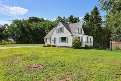 4 Loring St, Auburn, MA 01501 - Photo 39