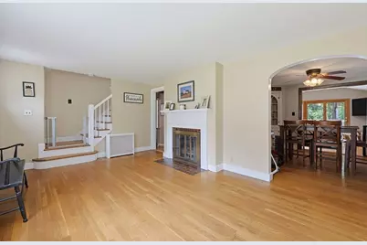 4 Loring St, Auburn, MA 01501 - Photo 7