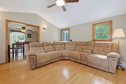 4 Loring St, Auburn, MA 01501 - Photo 15