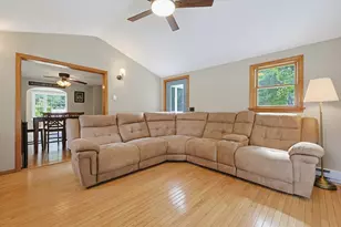 4 Loring St, Auburn, MA 01501 - Photo 15