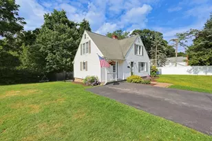 4 Loring St, Auburn, MA 01501 - Photo 1