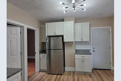 184 King St, Springfield, MA 01109 - Photo 9