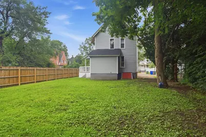 184 King St, Springfield, MA 01109 - Photo 5