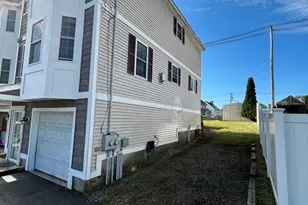 99 Manchester St, Lowell, MA 01852 - Photo 3