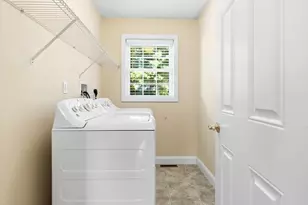 1 Lois Ln, Lynn, MA 01905 - Photo 23
