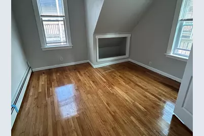 27 Warren Ave #3-3, Malden, MA 02148 - Photo 9