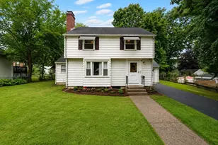 212 Emerson St, Springfield, MA 01118 - Photo 1