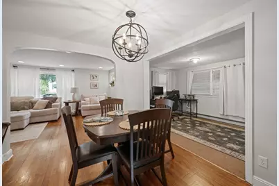 212 Emerson St, Springfield, MA 01118 - Photo 9