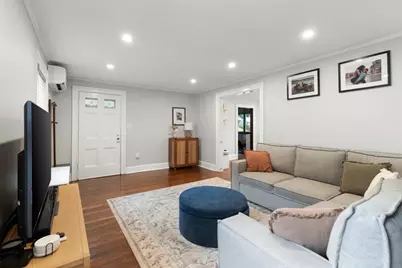 16 Elm St, Medford, MA 02155 - Photo 7