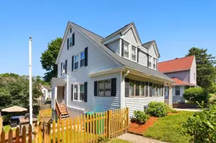16 Elm St, Medford, MA 02155 - Photo 3