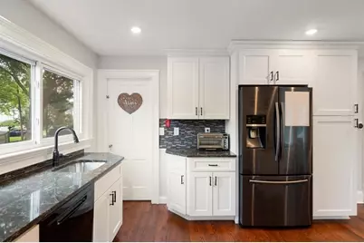 16 Elm St, Medford, MA 02155 - Photo 15