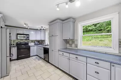 70 High St, Monson, MA 01057 - Photo 11