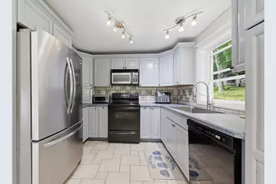70 High St, Monson, MA 01057 - Photo 9