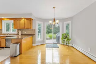 5 Strawberry Ln, Billerica, MA 01821 - Photo 9