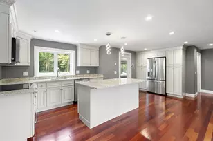 90 Strawberry Ln, Abington, MA 02351 - Photo 5