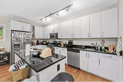 24 Bay State Rd #5, Cambridge, MA 02138 - Photo 9