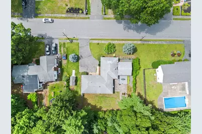 7 Pocahontas Dr, Peabody, MA 01960 - Photo 3