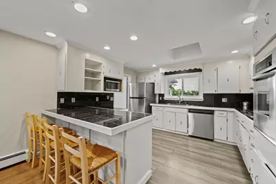7 Pocahontas Dr, Peabody, MA 01960 - Photo 5