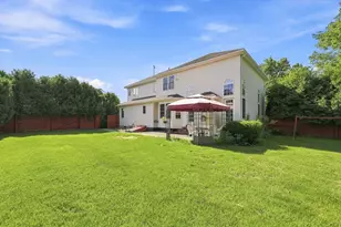 32 Waterford Dr, Westfield, MA 01085 - Photo 35
