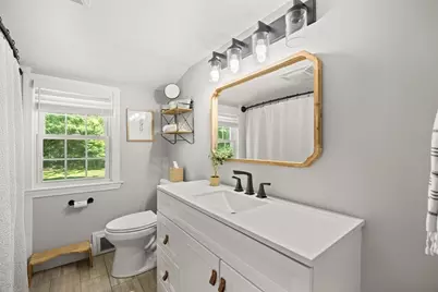 66 Center St, Raynham, MA 02767 - Photo 15